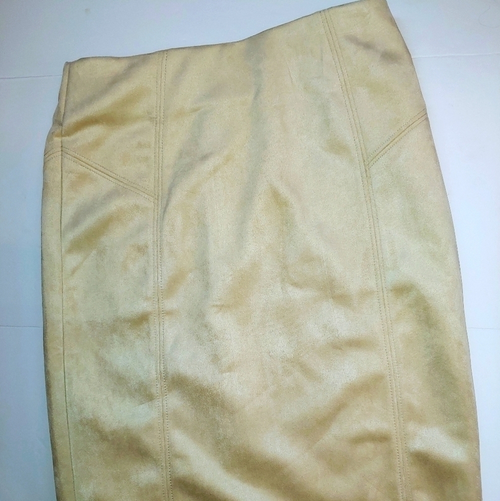 Andrew Marc Faux Suede Skirt XS